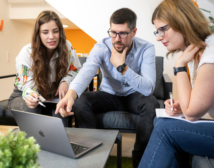 Marketing és keresőoptimalizálás (SEO) lépés képe