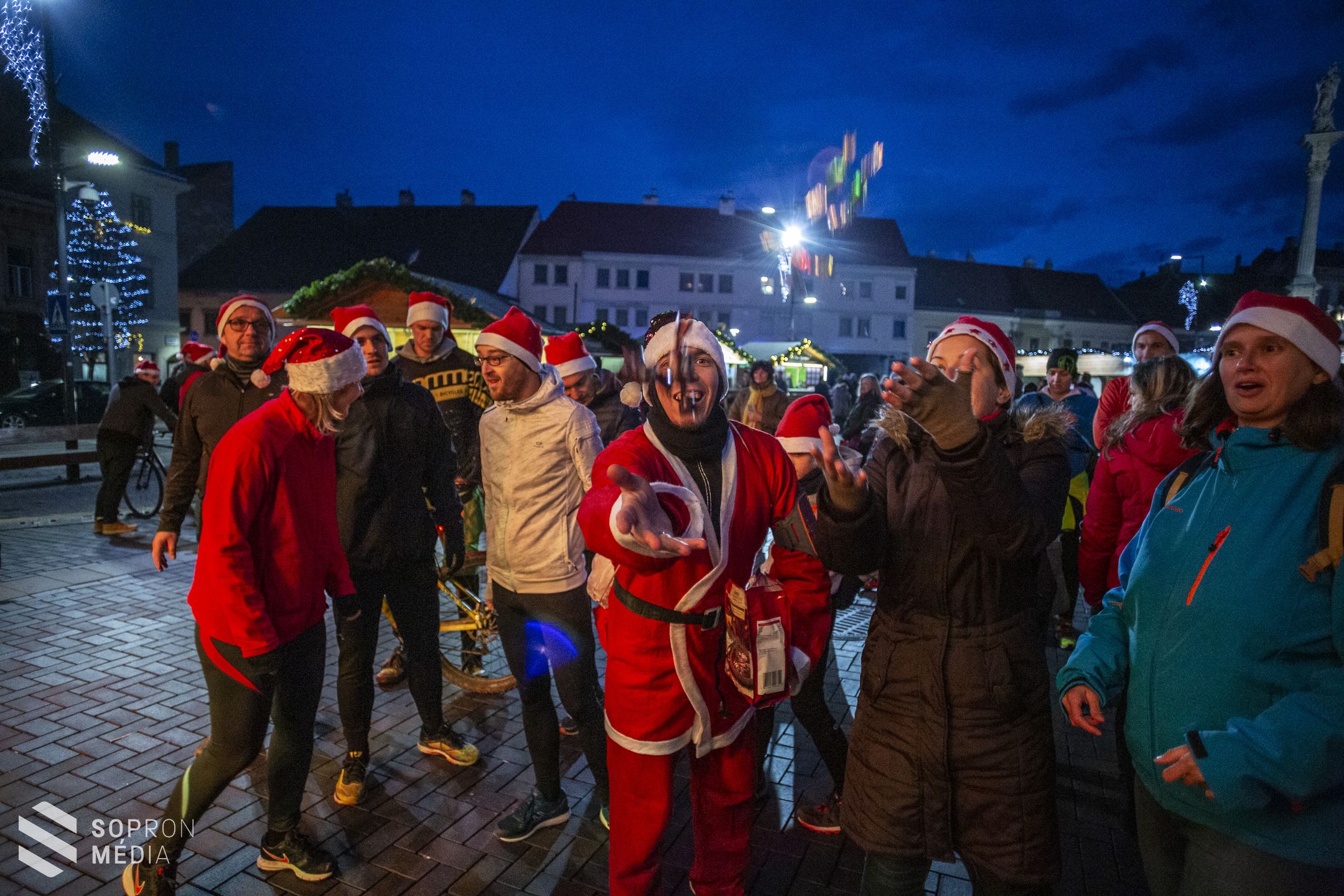Jótékony Mikulások futottak és kerékpároztak Sopronban