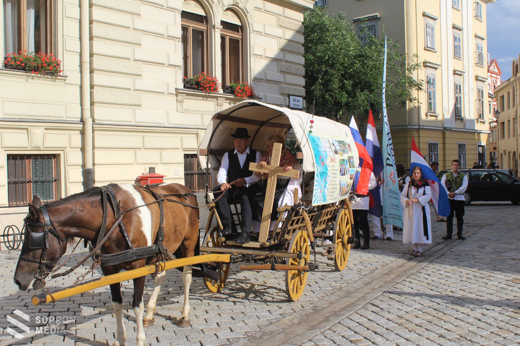 Sopronban járt az "Őseink nyomdokain túra" karaván (galéria) 
