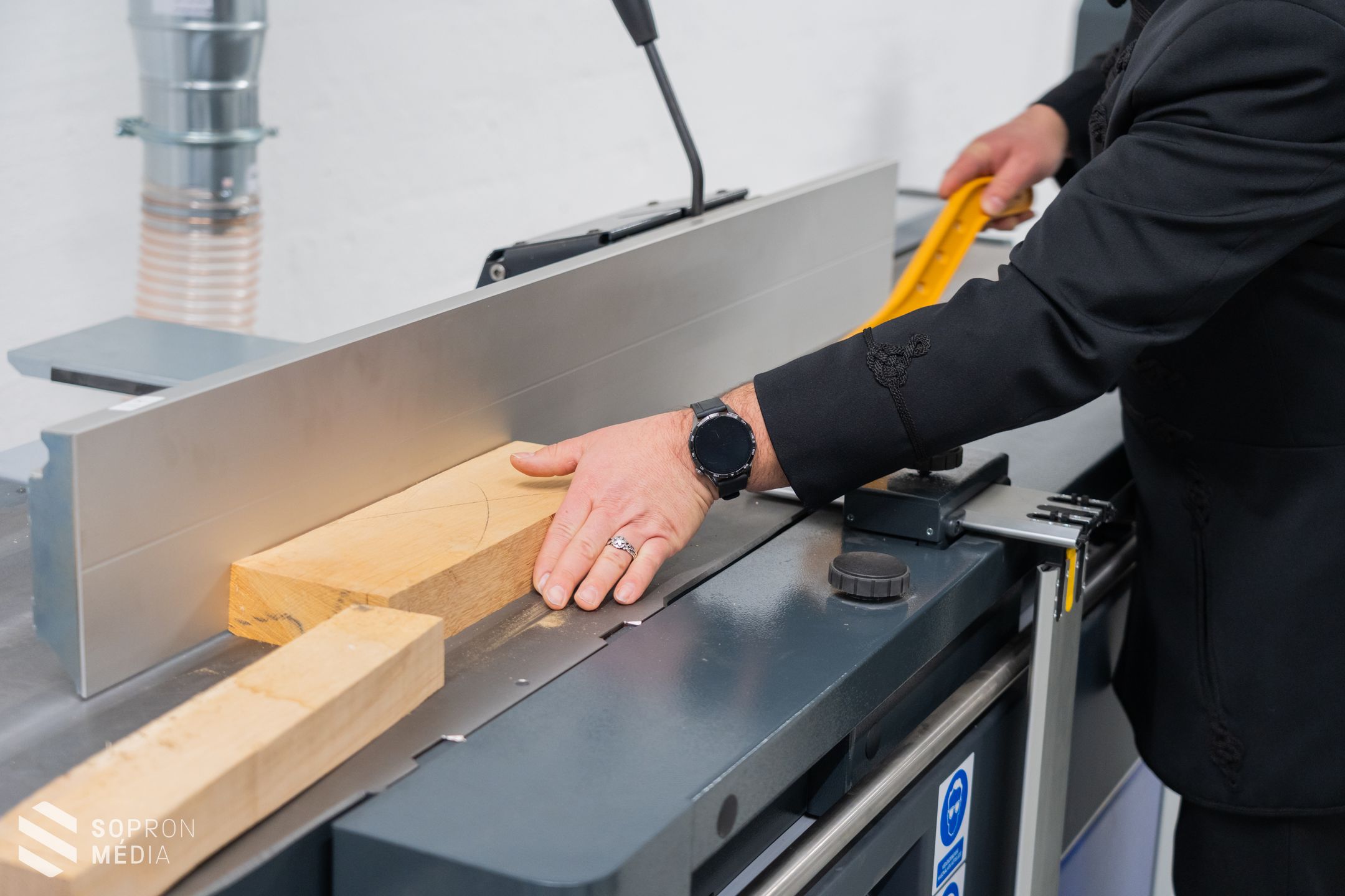 Új faipari műhellyel gazdagodott a Roth Gyula Erdészeti Technikum