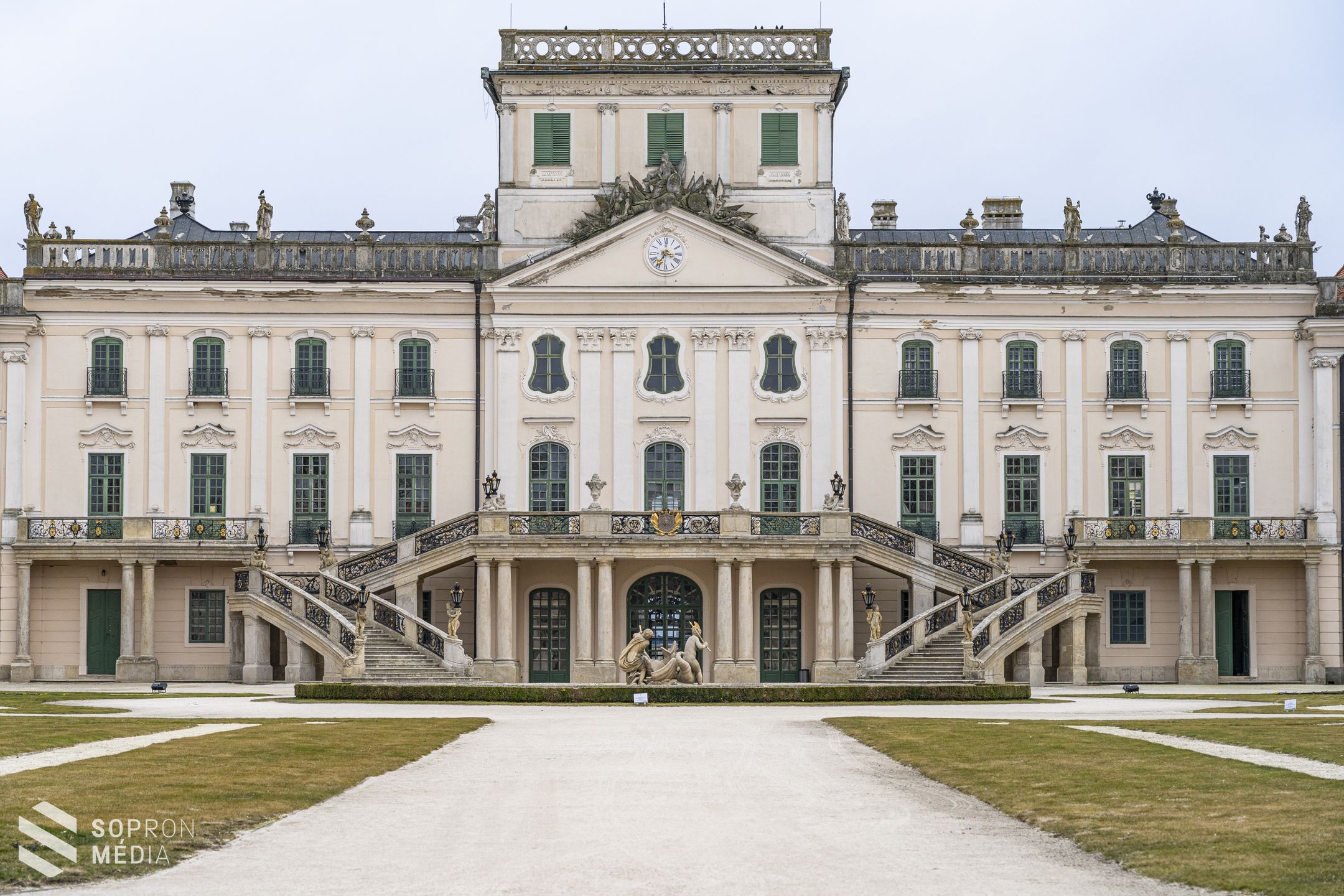 A fertődi Esterházy-kastély turisztikai célú fejlesztése