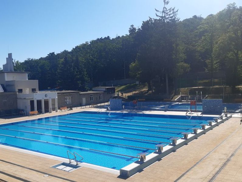 Csütörtök éjfélig tartó hőségriasztást rendelt az országos tiszti főorvos