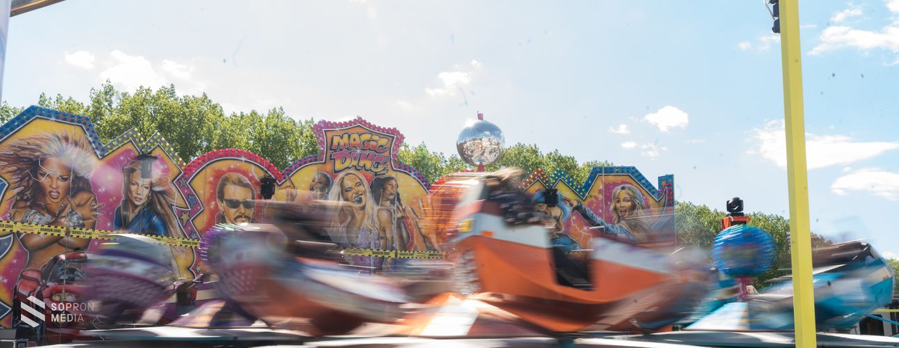 Majális a Sopron Plázánál