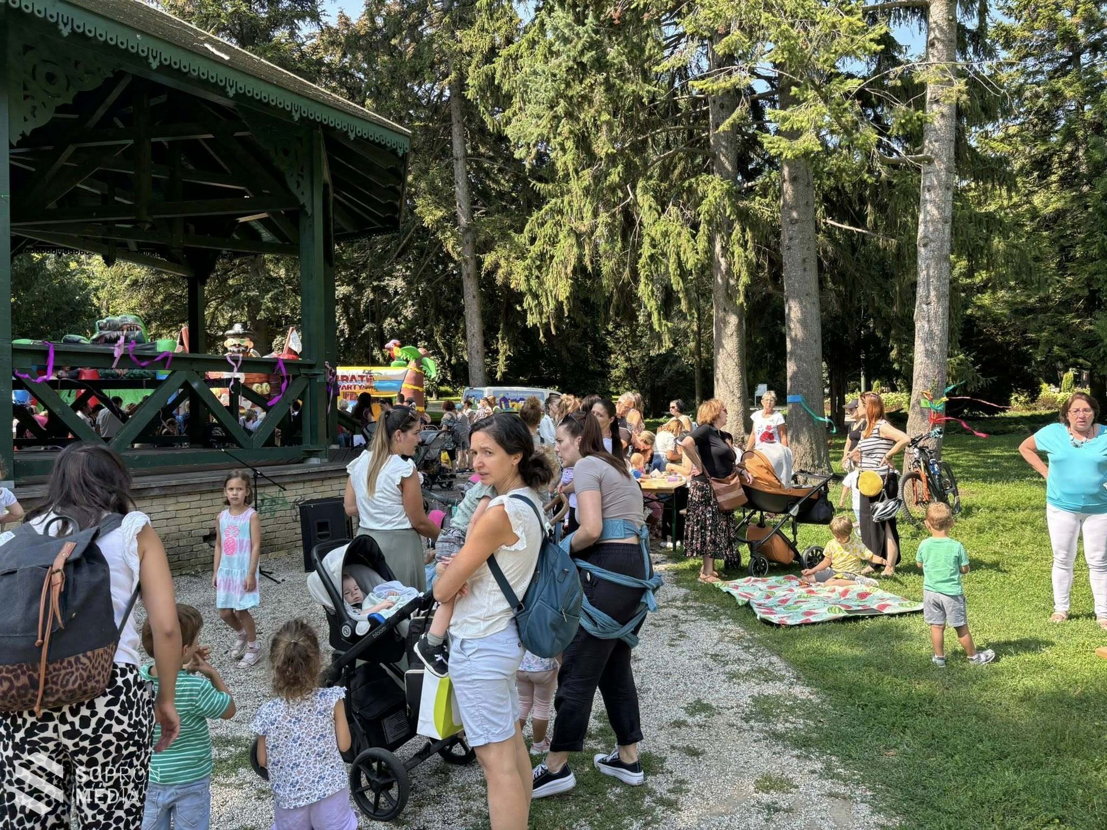 Anyatej világnapja - Közös ünnep az Erzsébet-kertben