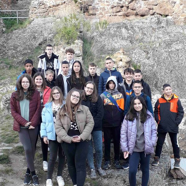 „Irodalmi és történelmi hősök Hont, Nógrád és Gömör vármegyékben, valamint a Szepességben” Határtalanul! program  (Lövői és zsirai 7. osztályosok)