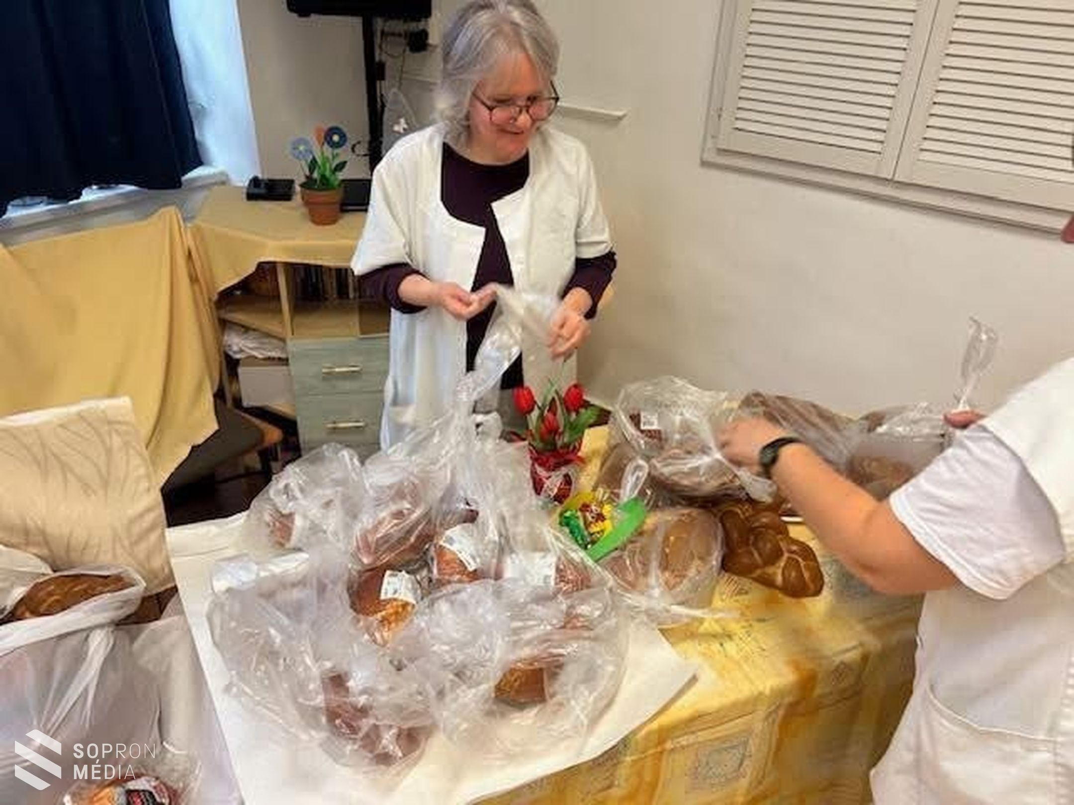 Húsvéti adományban részesültek a Soproni Szociális Intézmény ellátottjai