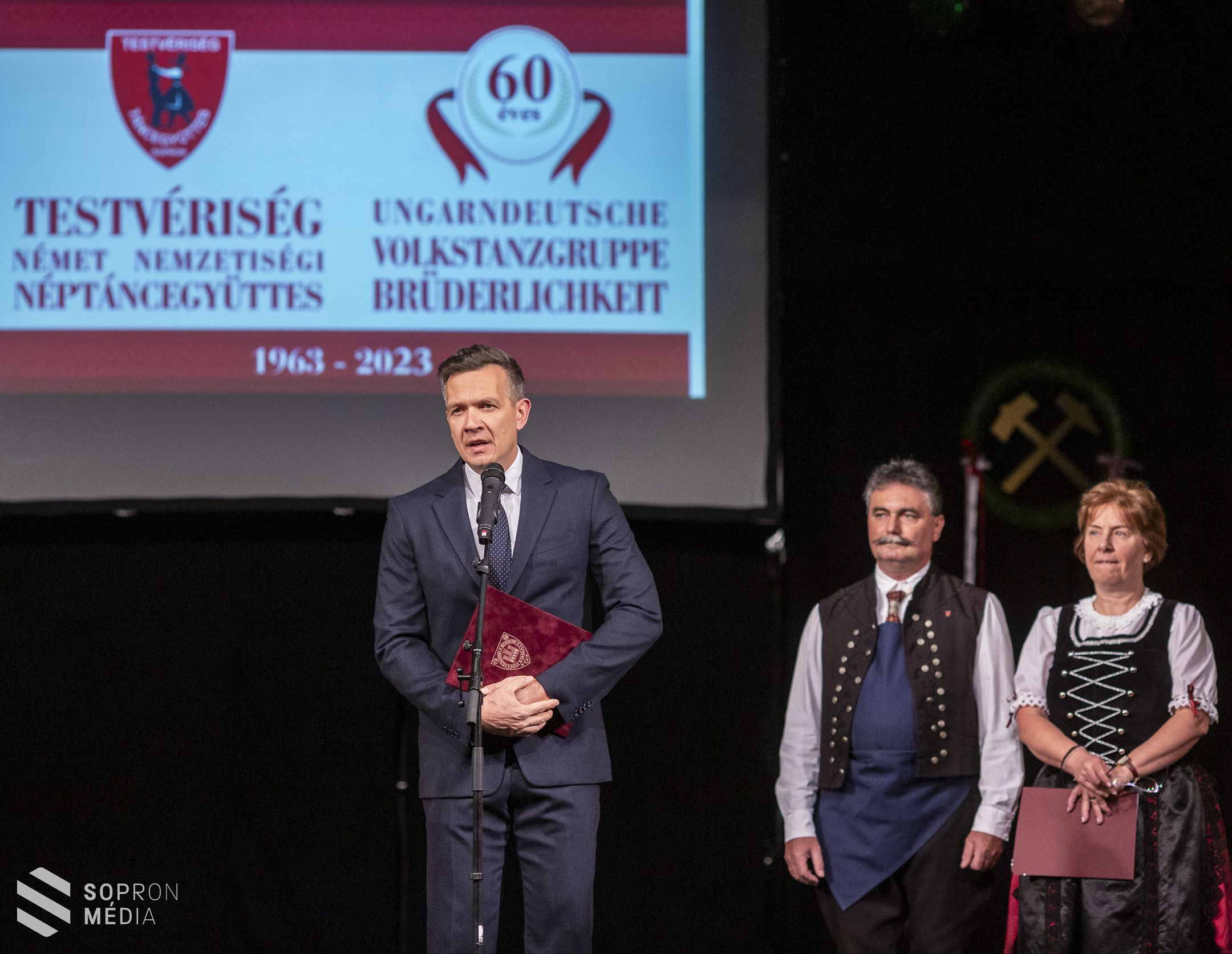 Mesterségünk címere – jubileumi gálaműsort rendezett a Testvériség Táncegyüttes
