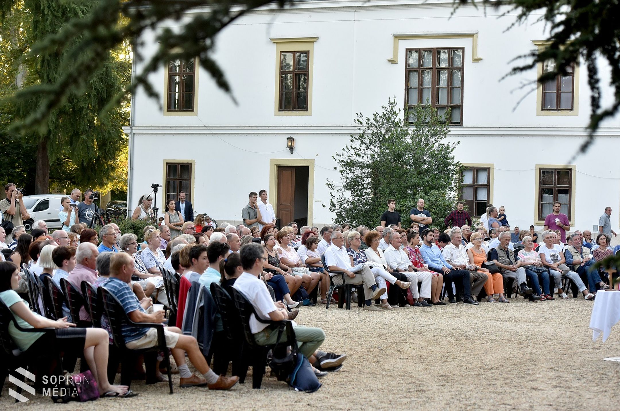 Pál István Szalonna és Bandája Nagycenken