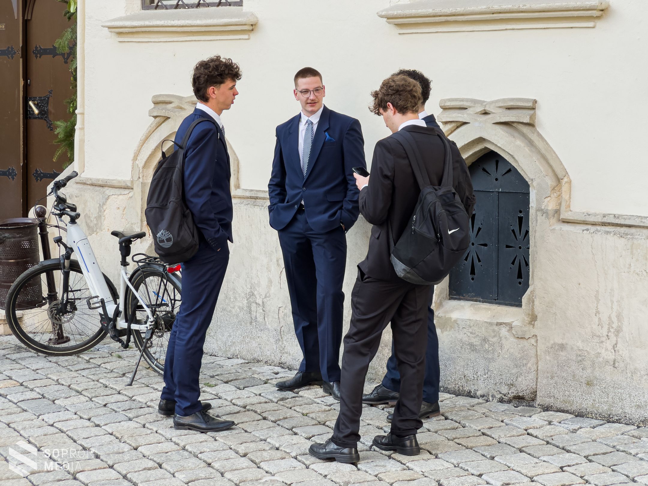 Sopronban is elkezdődtek az érettségik - galéria