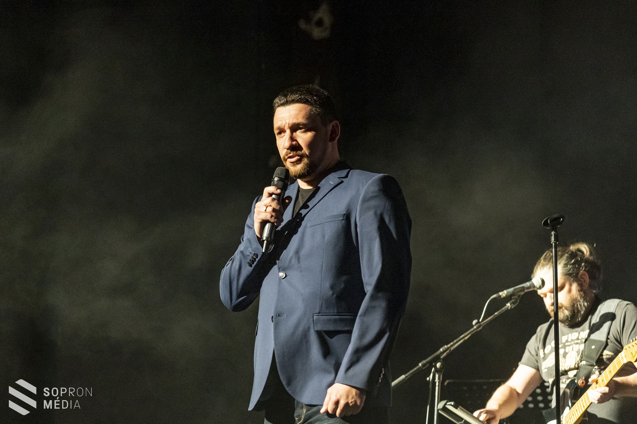 Vastag Csaba koncertjével indult a Petőfi-klub Sopronban