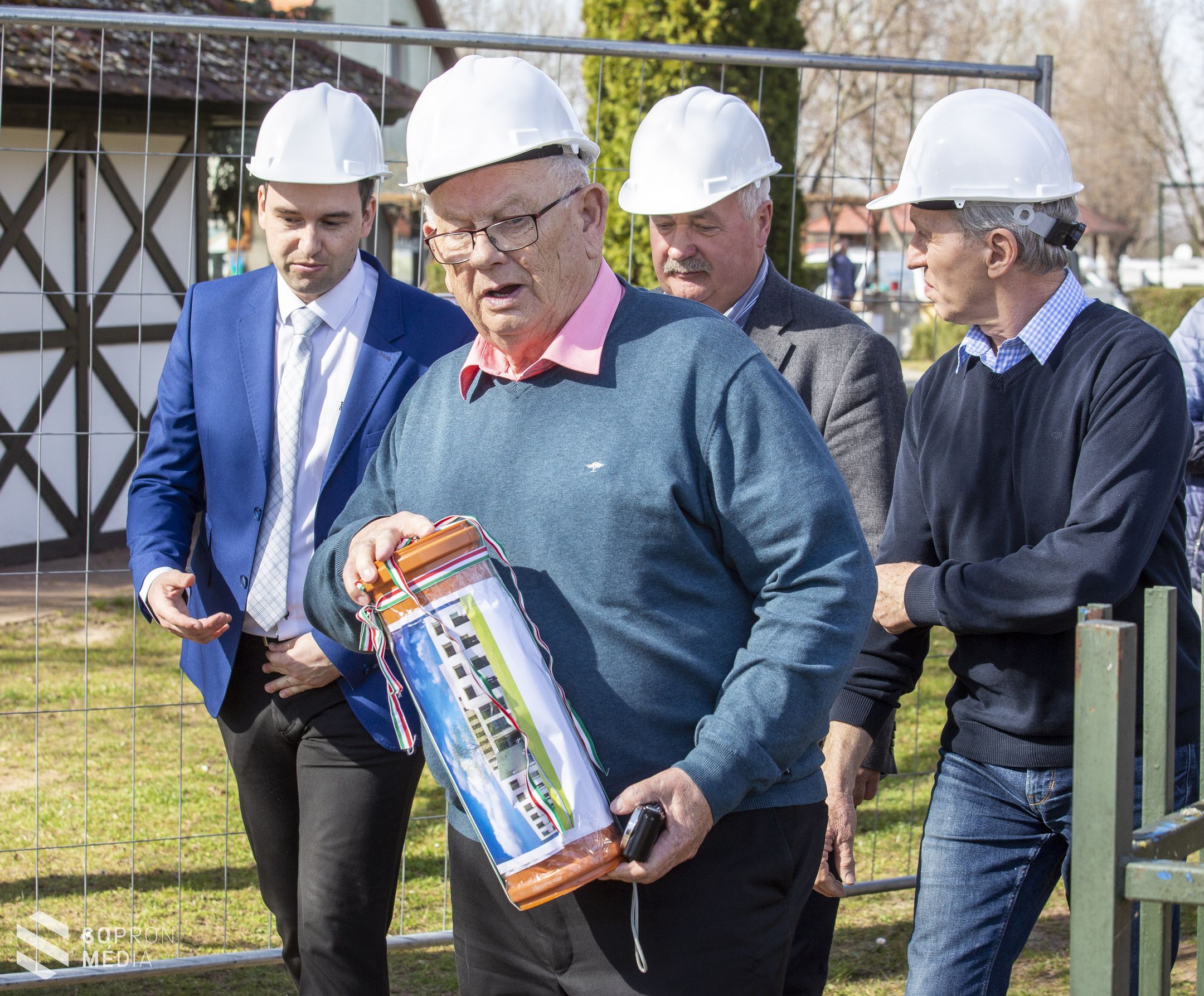 Szálloda épül a hegykői termálfürdőben