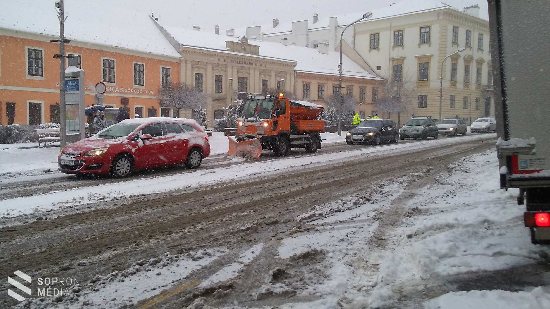 Nagy havazás Sopronban - akár 10 cm hóréteg is képződhet