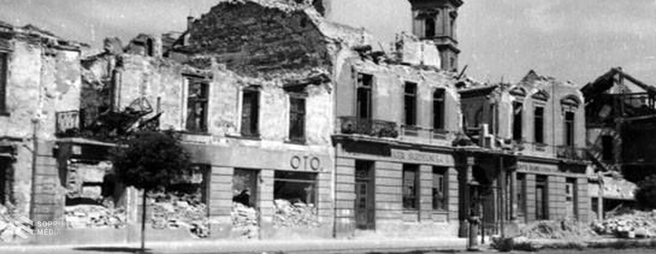 Végső nyugalomra helyezik a parkolóház építése közben talált civilek földi maradványait. 