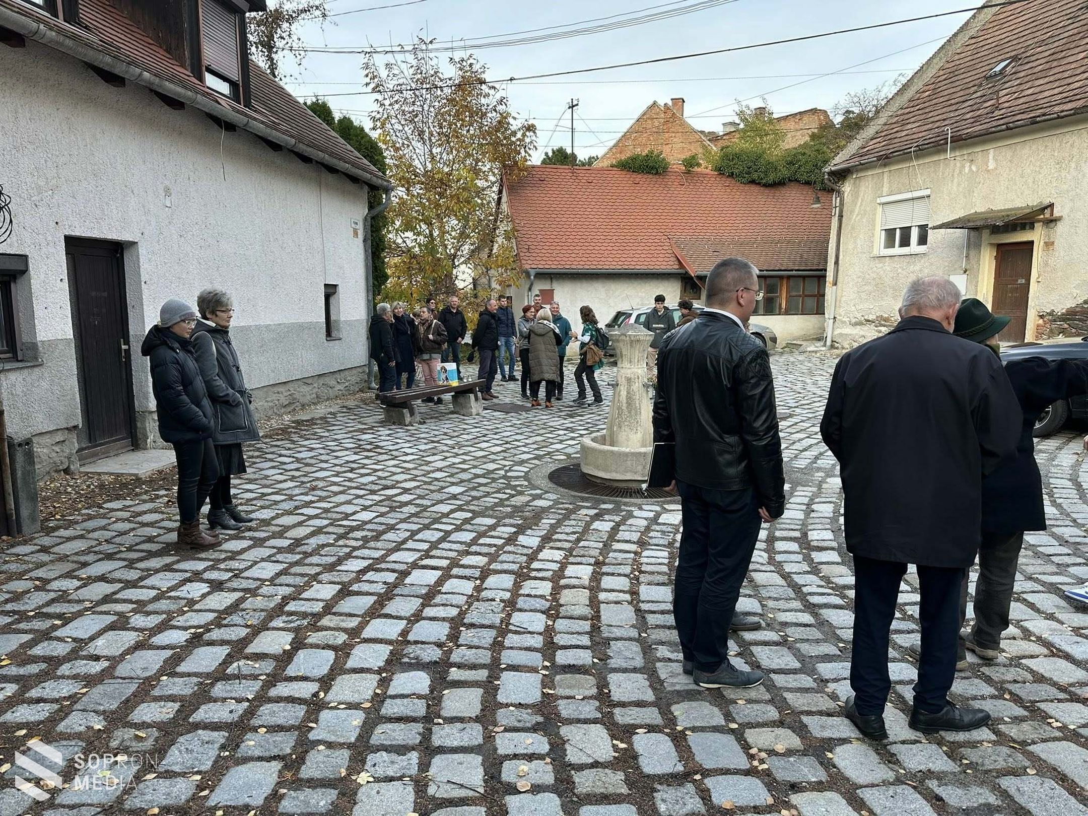 Őszi bakancsos túra és gyertyagyújtás Szent Wolfgang napján