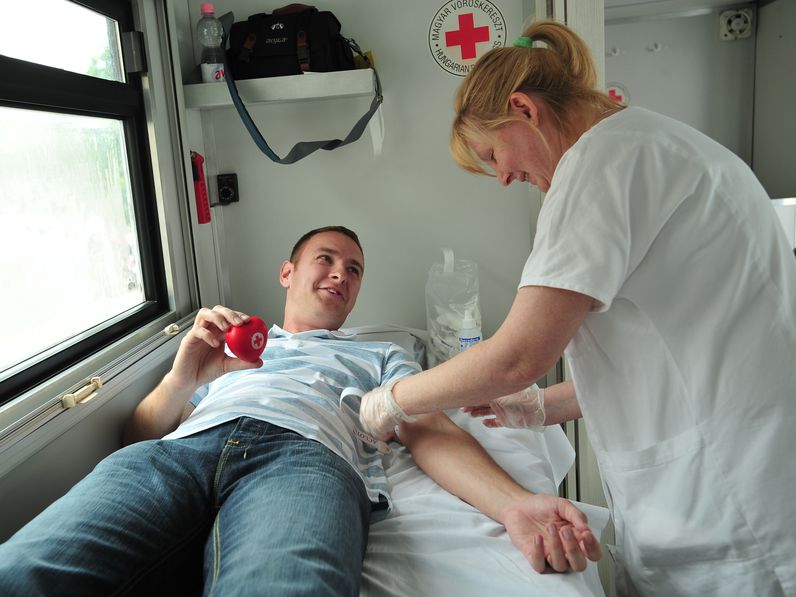 Véradásra hív a Magyar Vöröskereszt és az Országos Vérellátó Szolgálat
