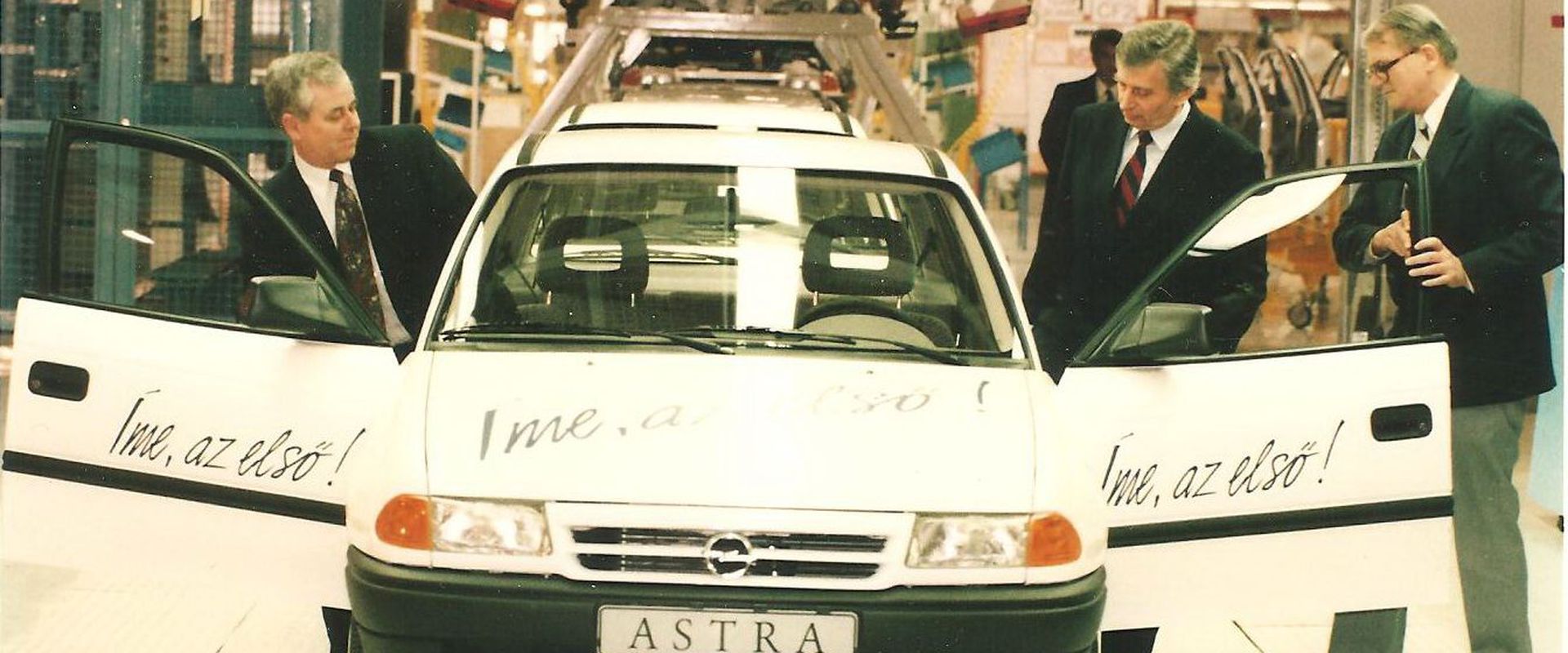 30 éves az első magyar személyautó, az első Opel Astra