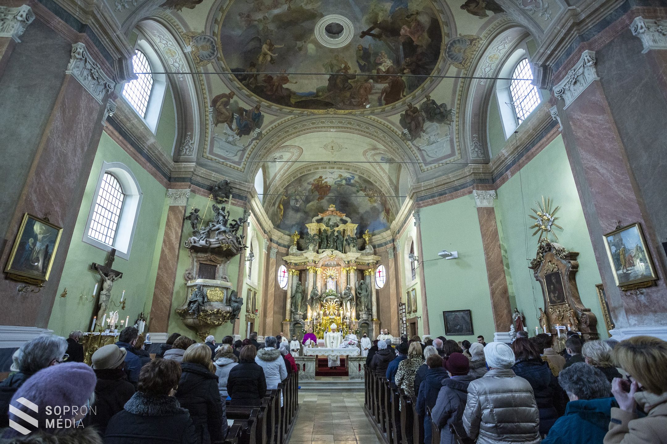 Átadták az új  Plébániát Kópházán
