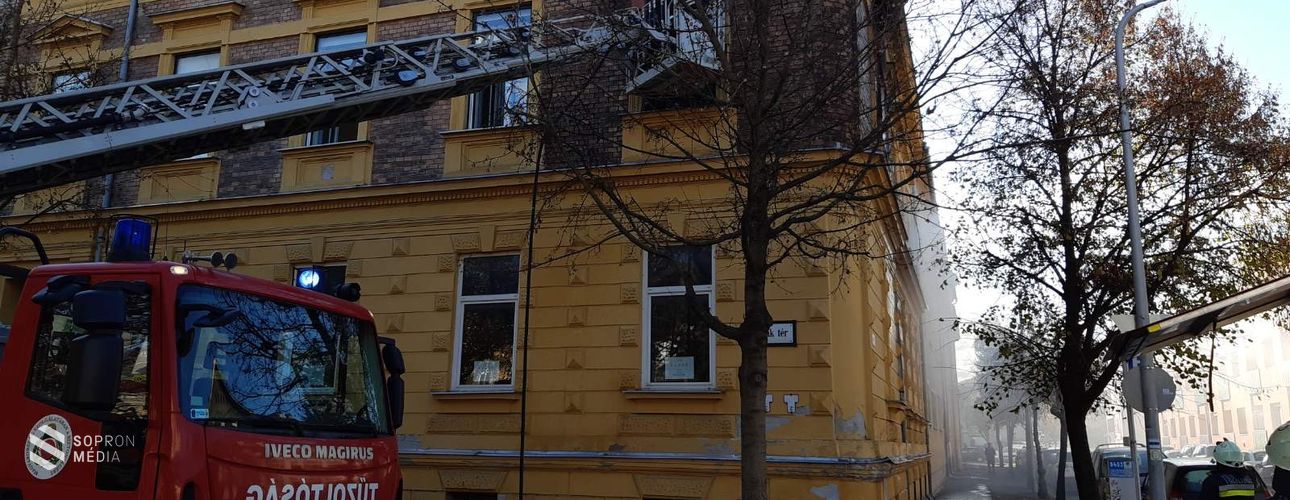 Tűzeset a Batsányi utca - Deák tér sarkán