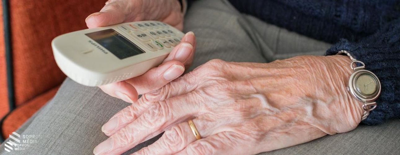 Új módszerrel próbálkoznak az "unokázós" csalók 