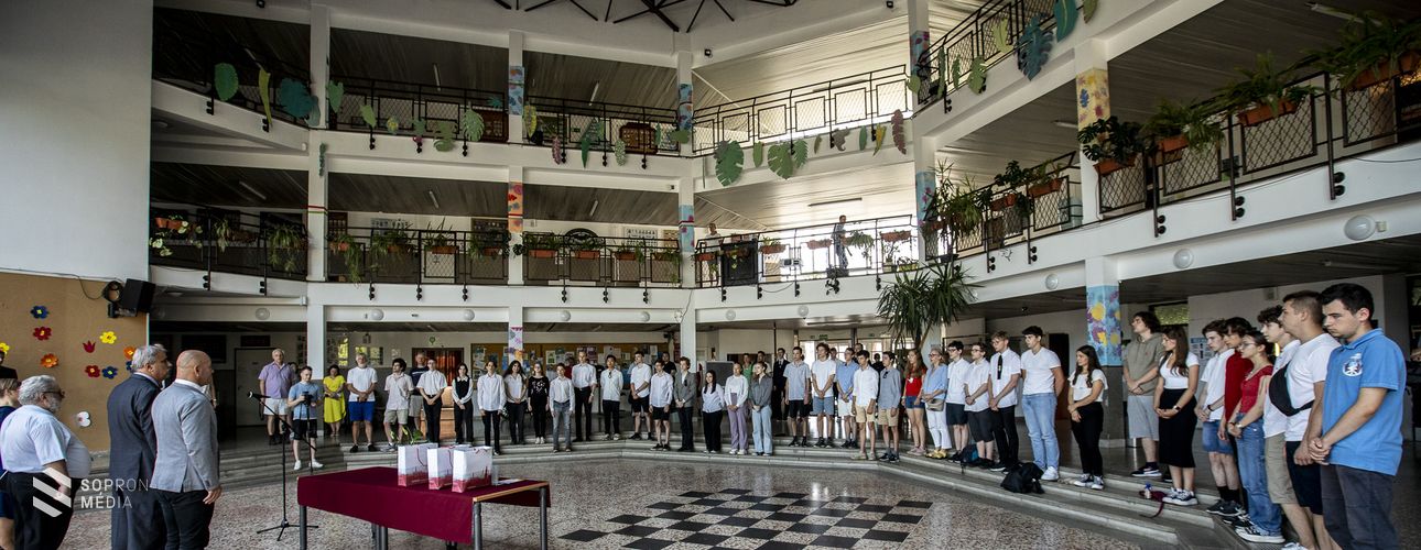 Vermes Miklós Nemzetközi Fizikaversenyt tartottak a Vas- és Villamosipari Technikumban