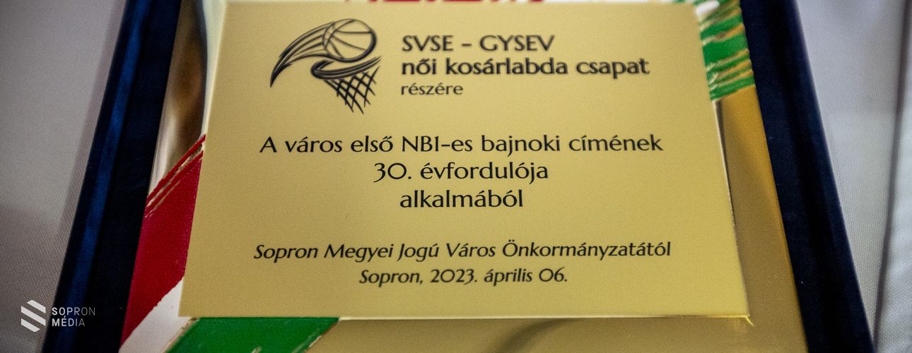 30 évvel ezelőtt ünnepelte első bajnoki címét női kosárlabdában Sopron
