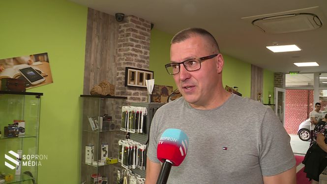 Kozma Norbert, eladó  Mobil Sziget