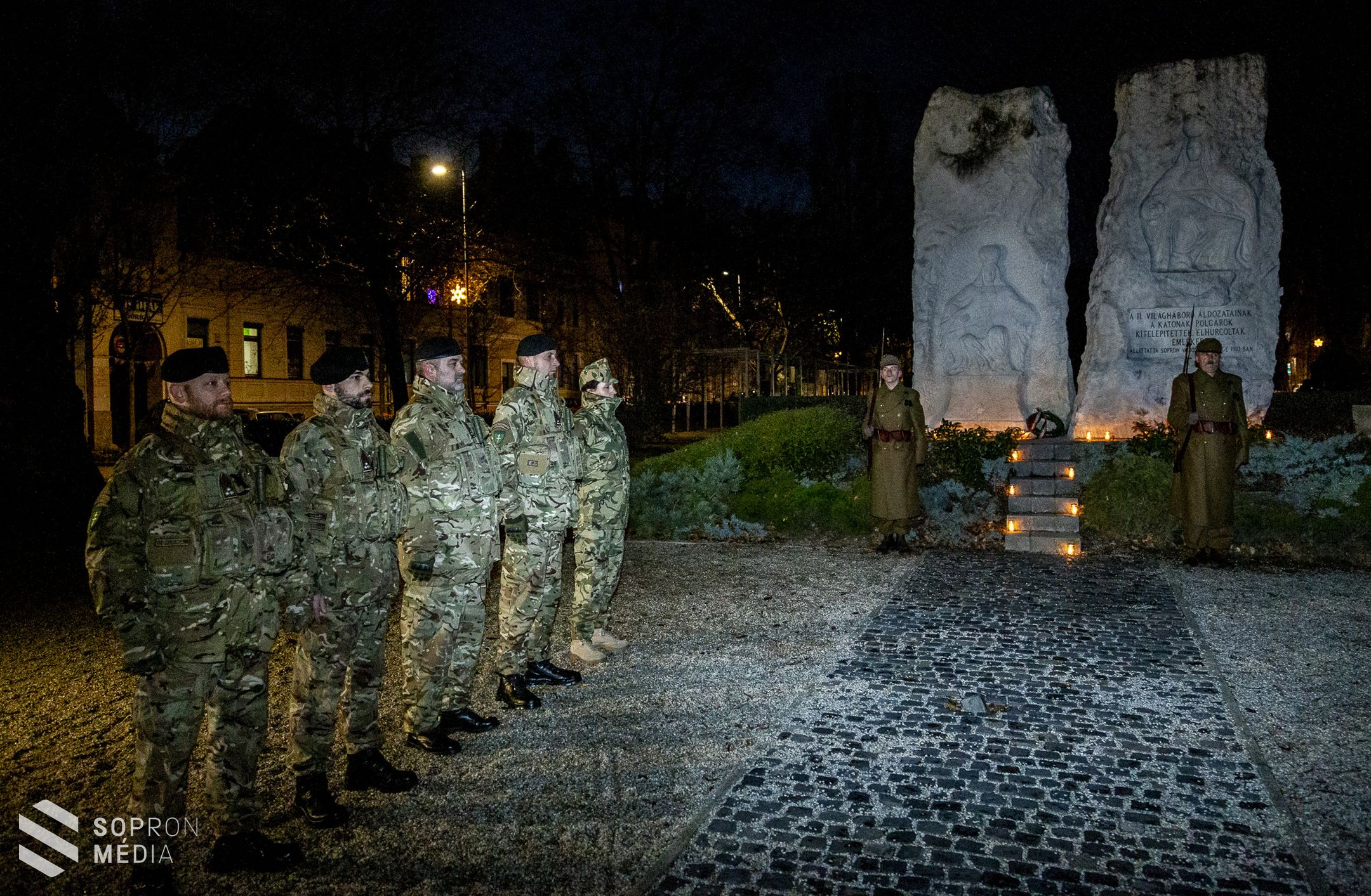 Megemlékeztek a 77 éve történt bombázásról