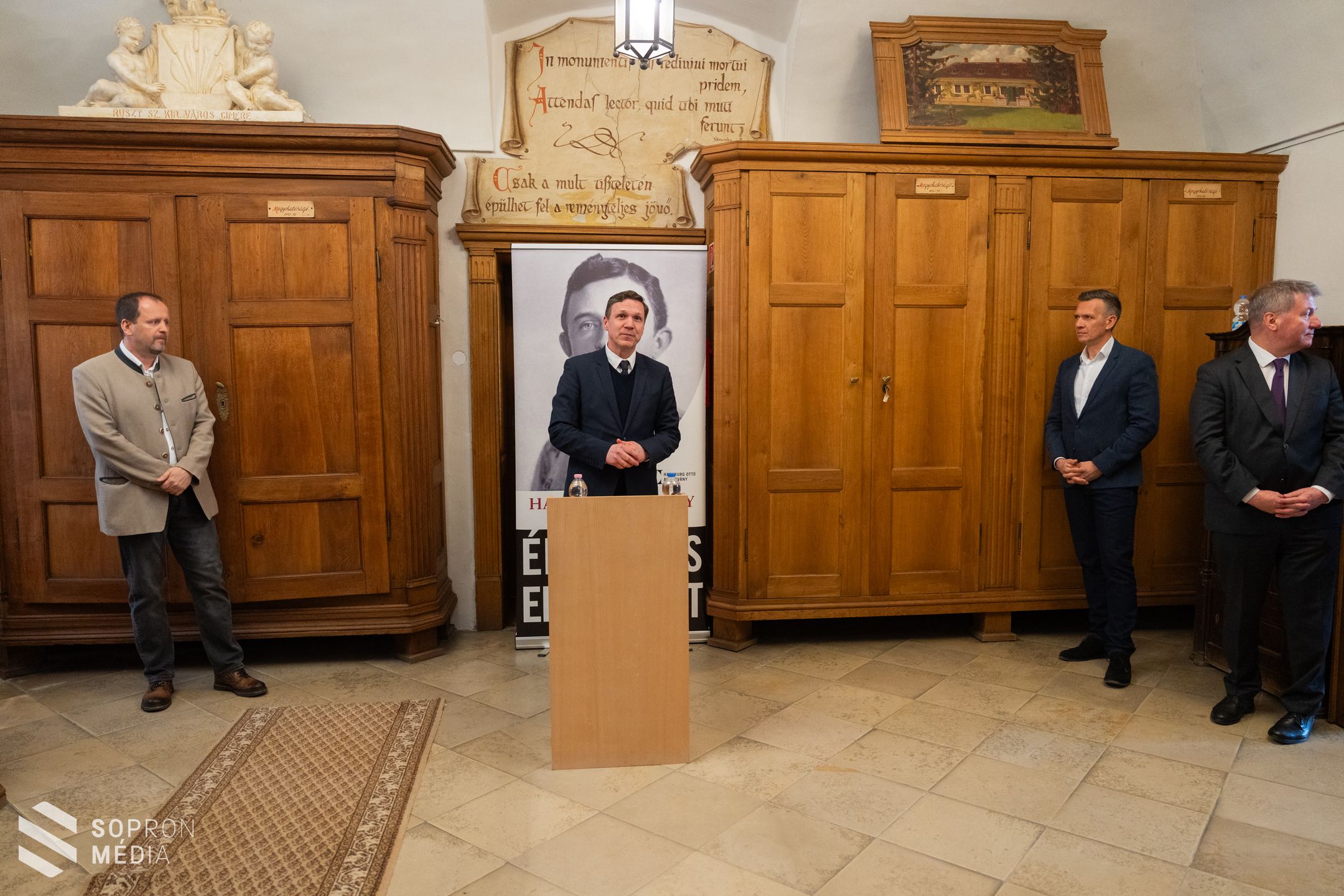 "Károly király Sopronban” címmel nyílt kiállítás a Soproni Levéltárban