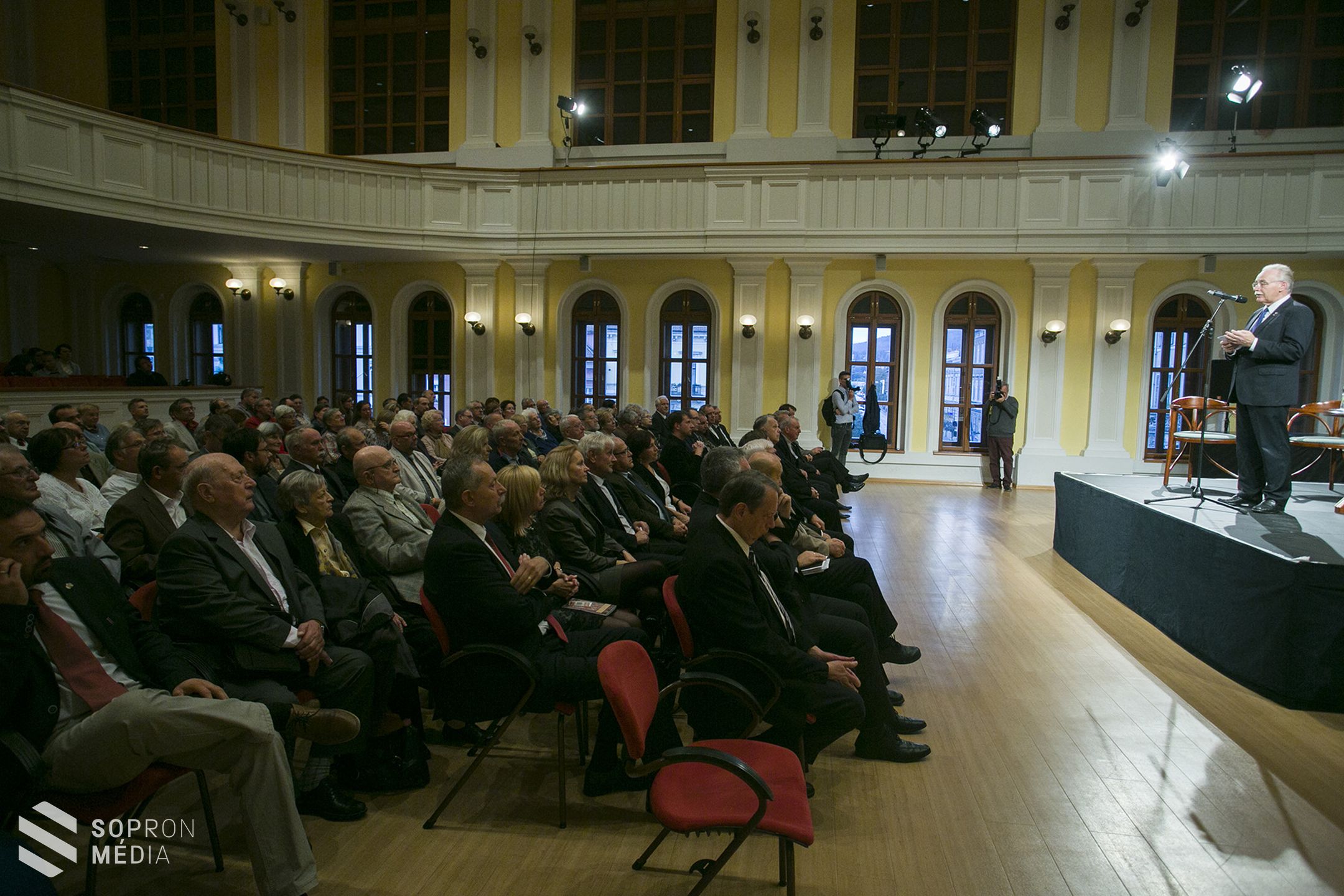 Püspöki kerekasztalbeszélgetés a reformációról