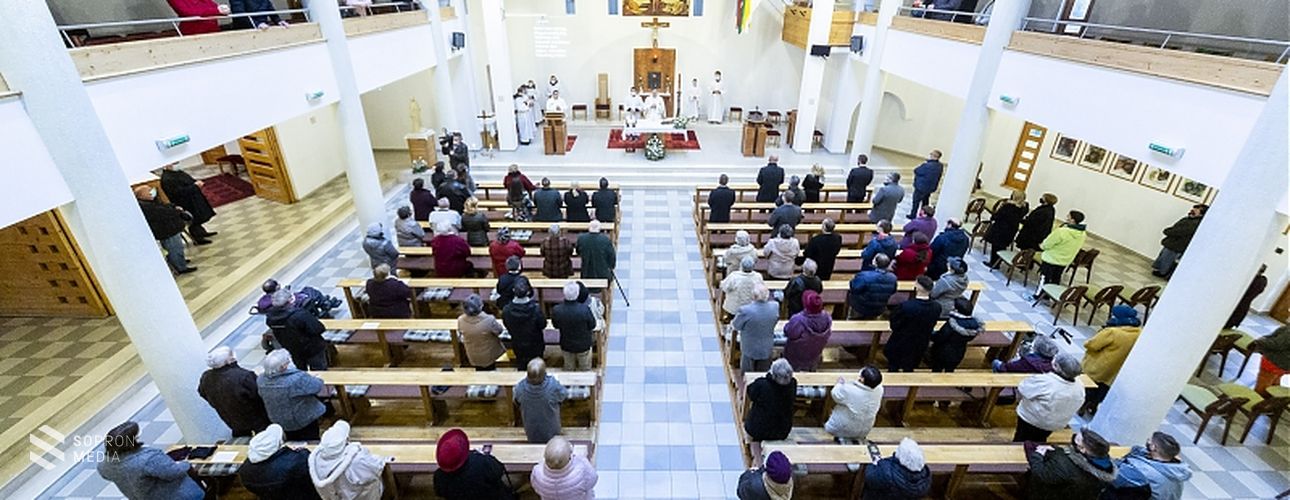A templomok nem zárnak be