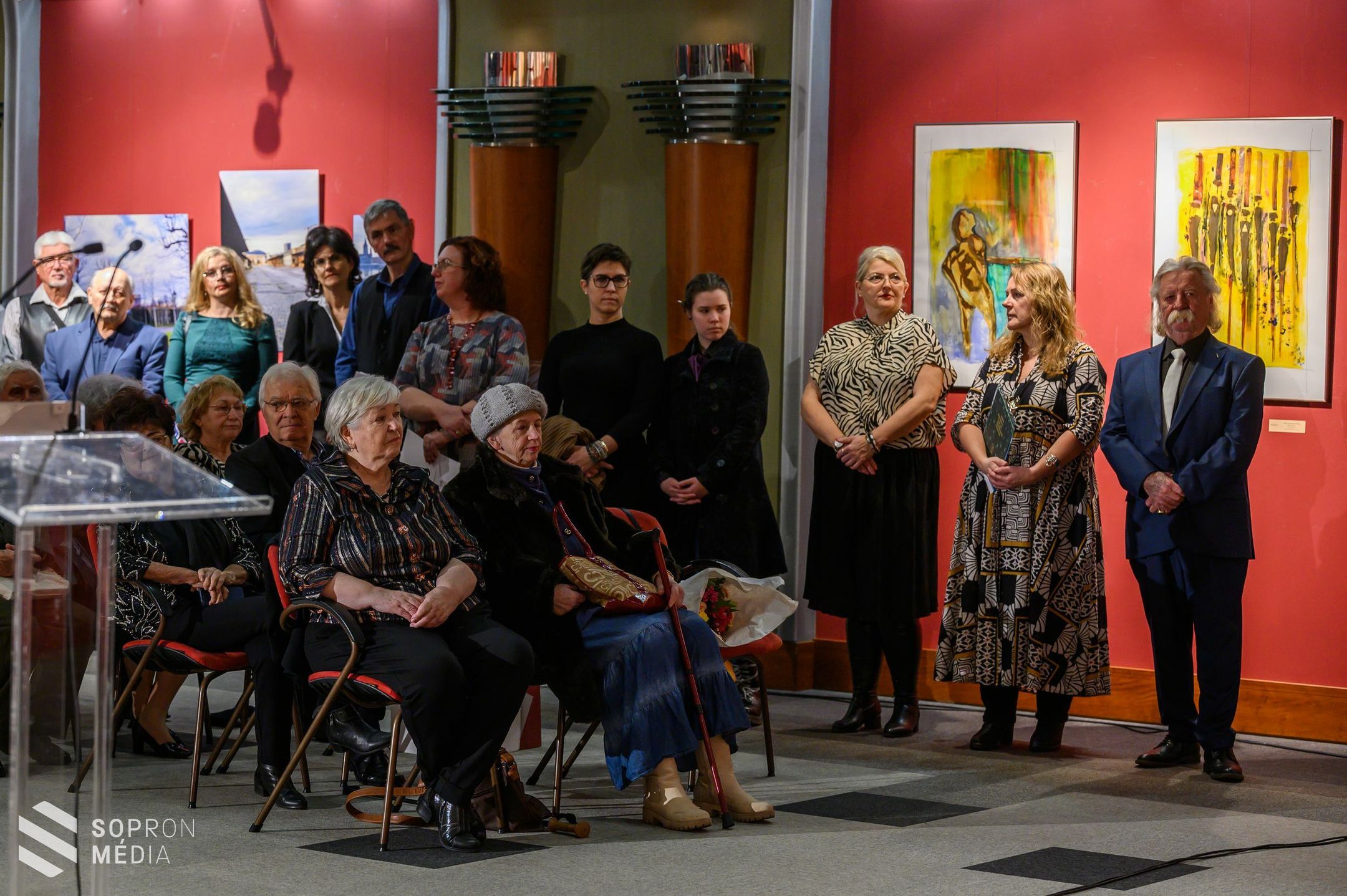 Az Adventi tárlat megnyitóját és a Soproni Füzetek 2024-es bemutatóját tartották meg a Liszt-központban