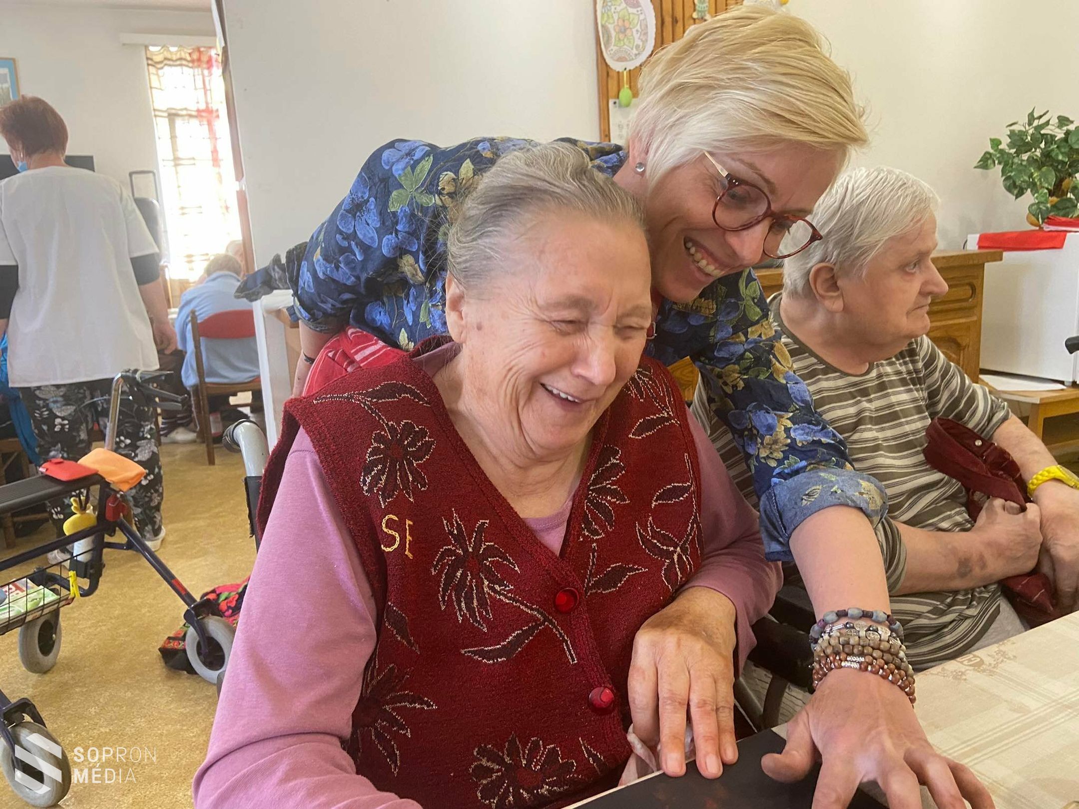 Kreatív oldalukat mutatták a Balfi úti Idősek Otthona lakói