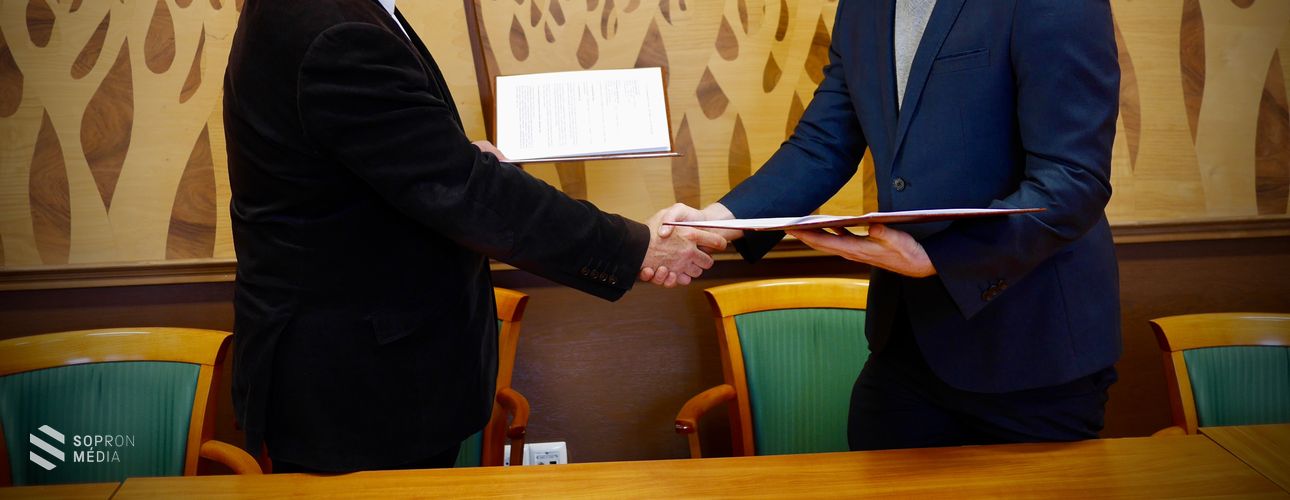 Felhőbe mennek tanulni a soproni egyetemisták 