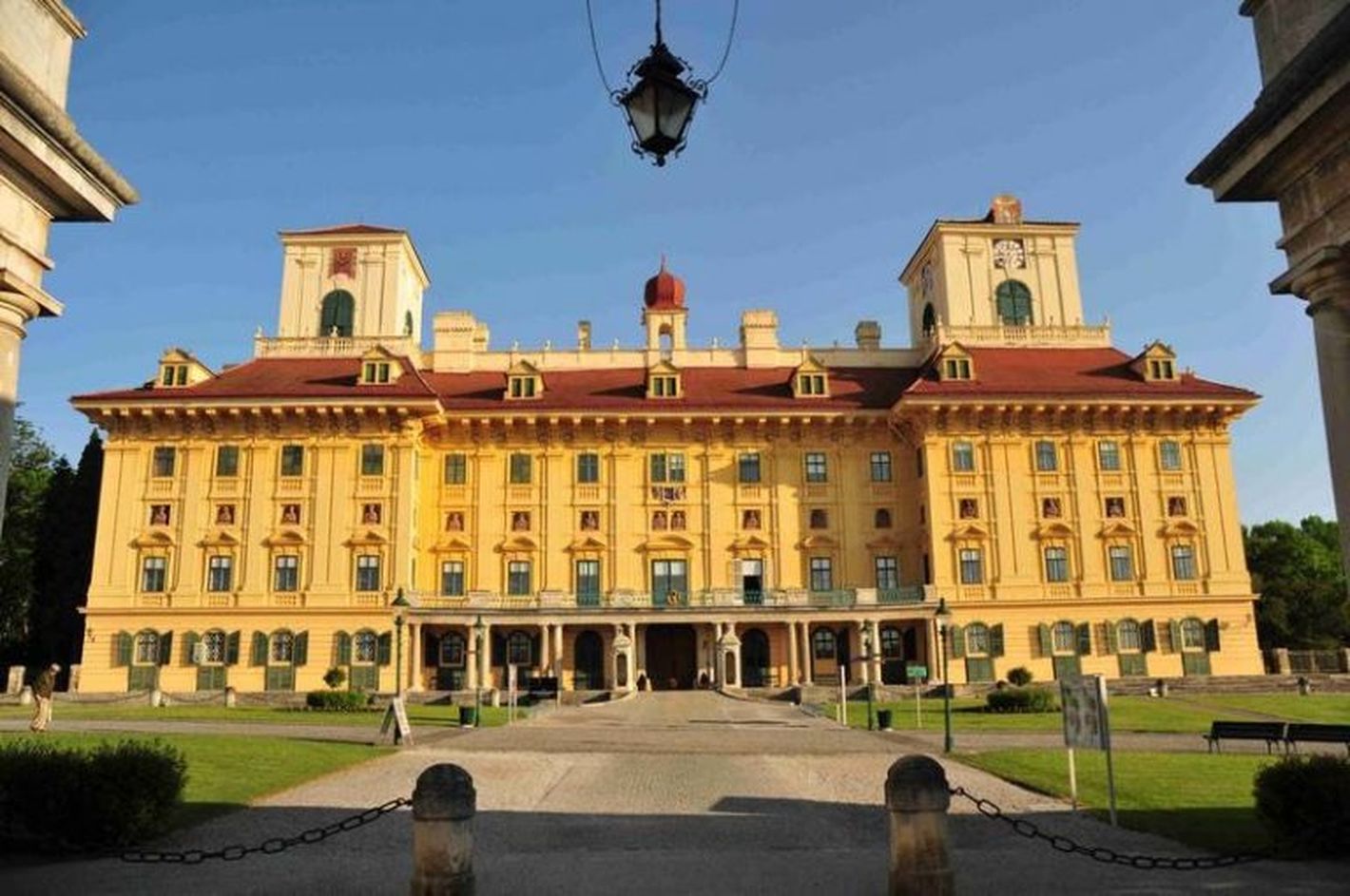 KISMARTONI ESTERHÁZY-KASTÉLY - EISENSTADT