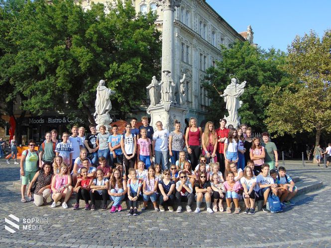 A Szent Orsolya Iskola diákjai is részt vettek kiránduláson