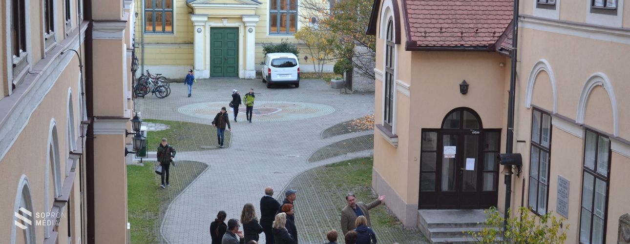 Német nyelven történelmet tanítók országos konferenciáját tartották a Líceumban