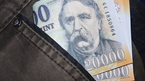 A minimálbér 200 ezer forintra, a garantált bérminimum 260 ezer forintra emelkedik