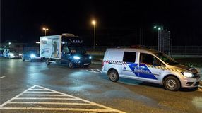 Megérkezett Magyarországra az első vakcinaszállítmány
