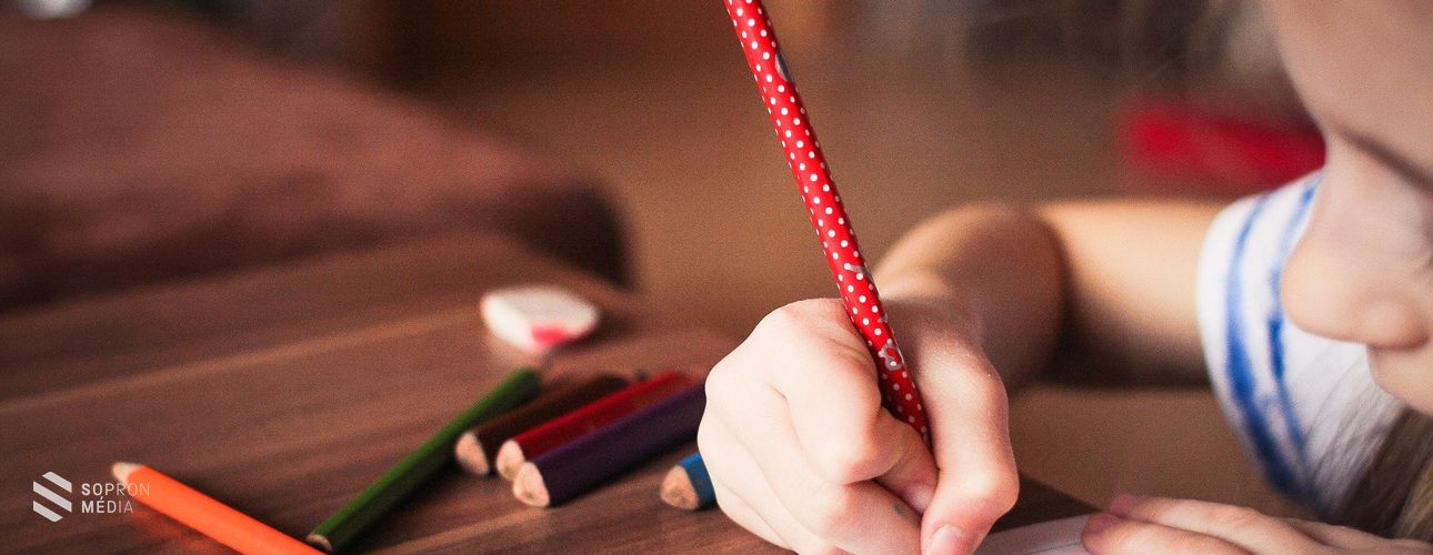  Ne menjenek iskolába és óvodába a gyerekek - reagált a köznevelésért felelős államtitkár a PDSZ közleményére