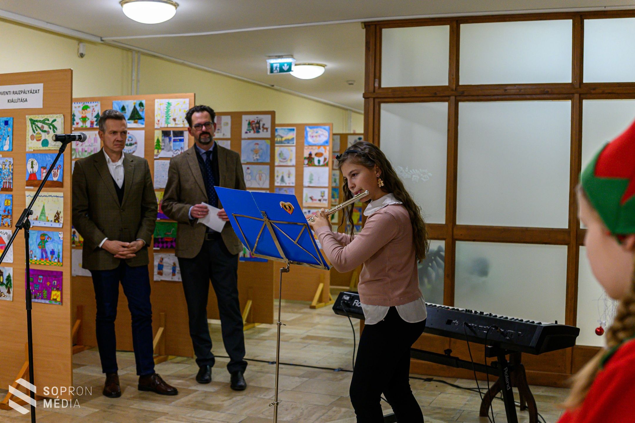 Ünnepélyes megnyitót rendeztek az adventi rajzpályázatnak