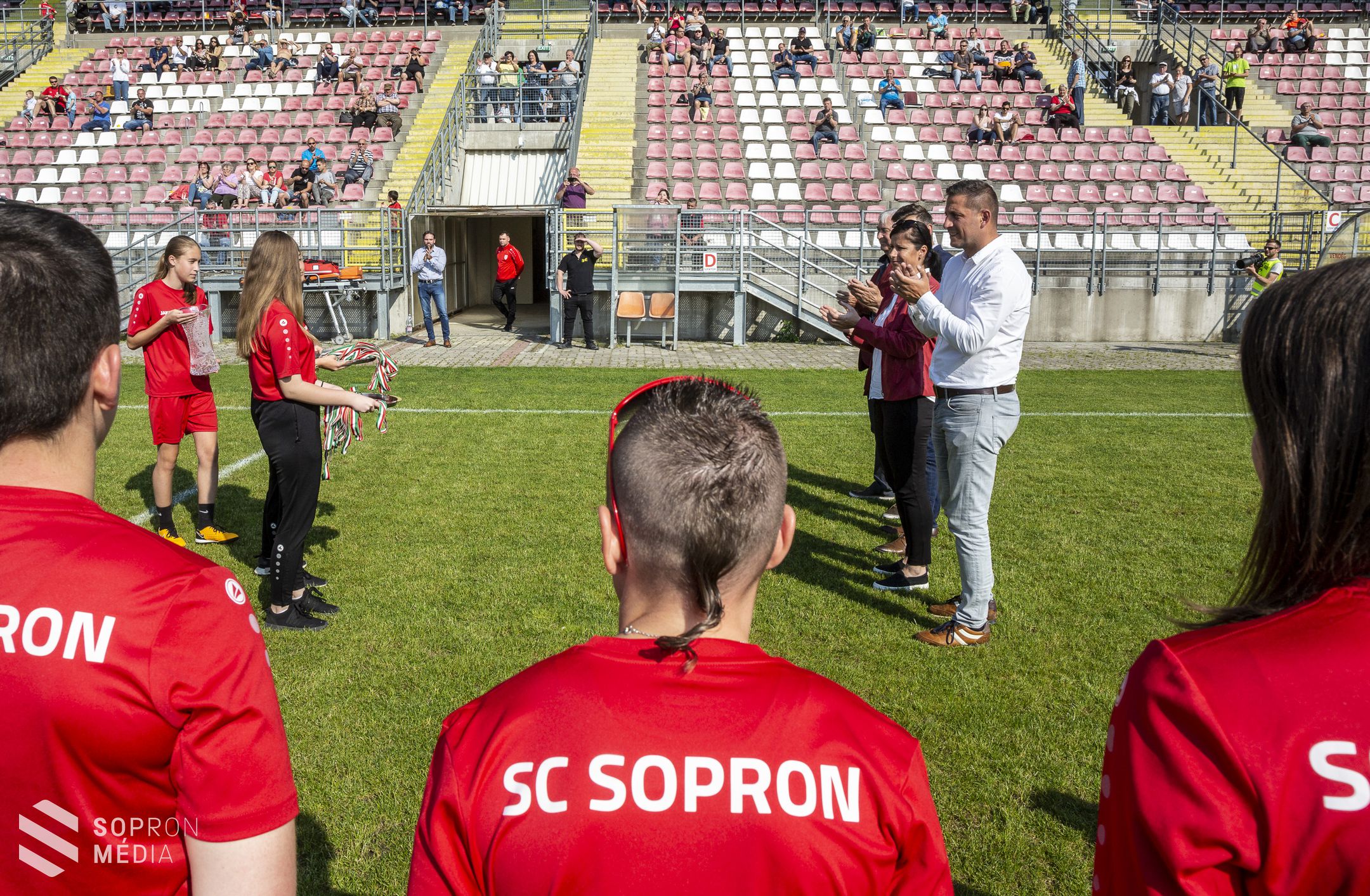 Érmek az SC Sopron női és férfi csapatának
