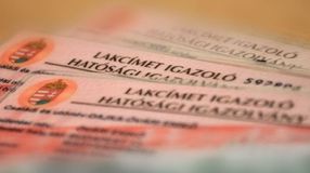 Nincs szükség új lakcímkártyára a kijárási korlátozás miatt