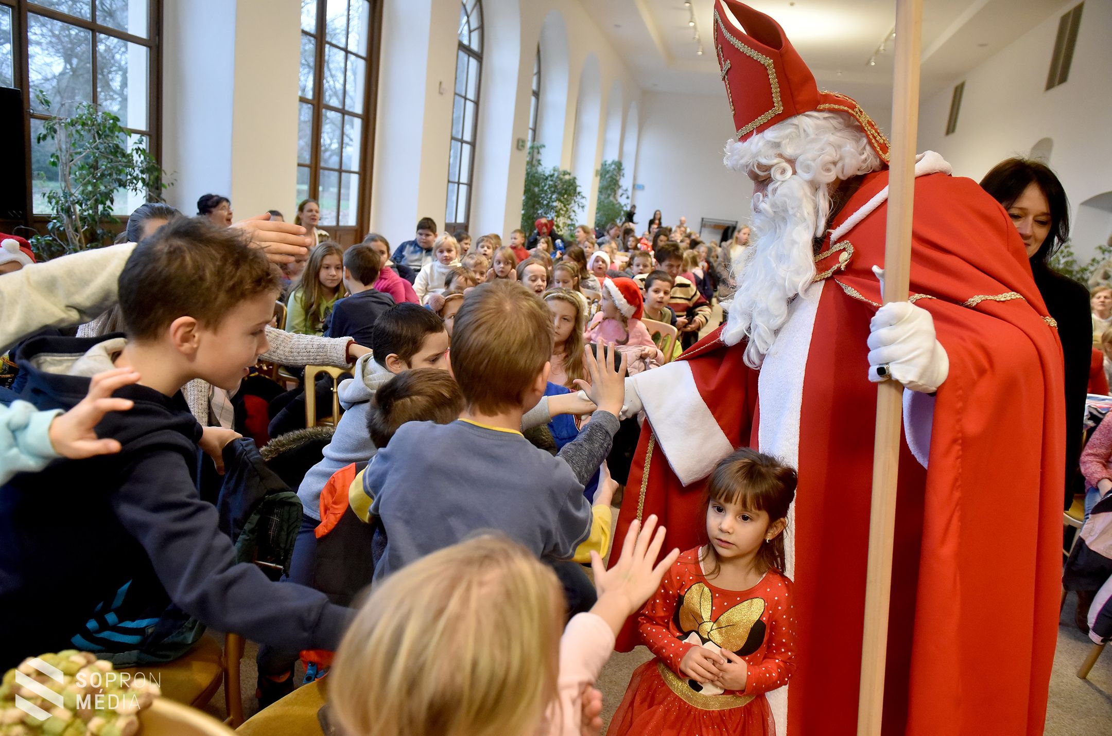 A herceg volt a Mikulás Eszterházán