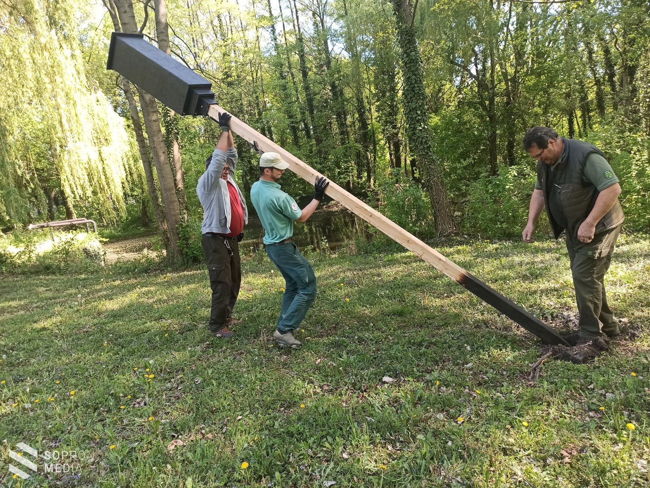 Rendkívüli küzdelmet vívnak a nemzeti park szakemberei a denevérekért