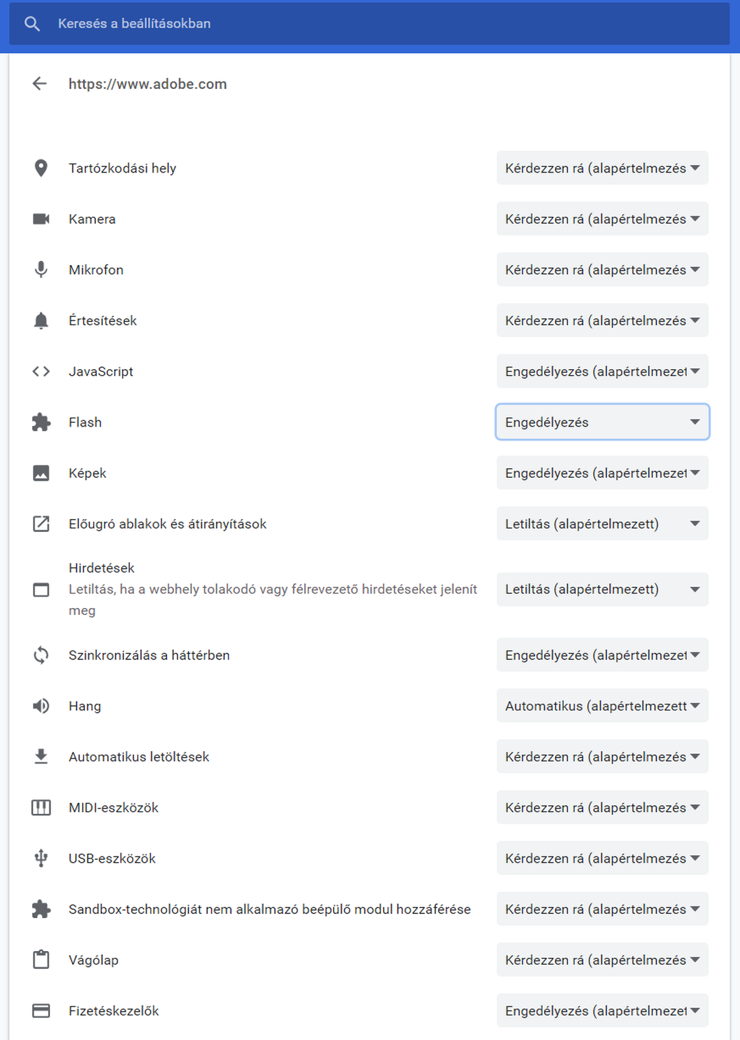 A Chrome webhelybeállítások listája az adobe.com oldalhoz, a Flash sorban kiválasztva az Engedélyezés