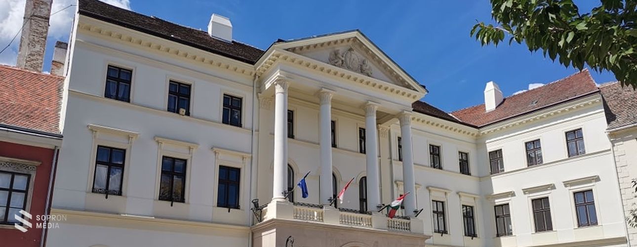 Intézze el ügyeit az igazgatási szünet előtt!