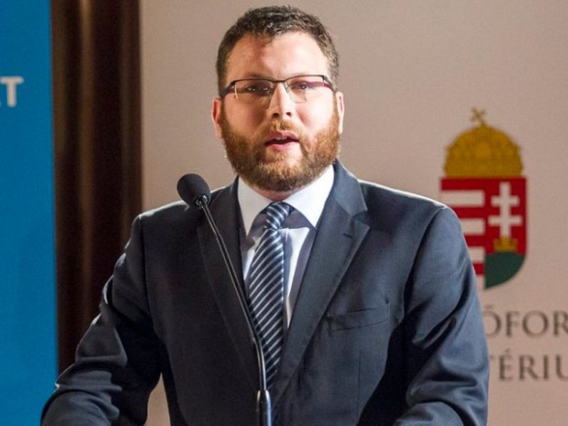 A felvételinél, a záróvizsgánál, és a diplomaszerzésnél is változások a járvány miatt