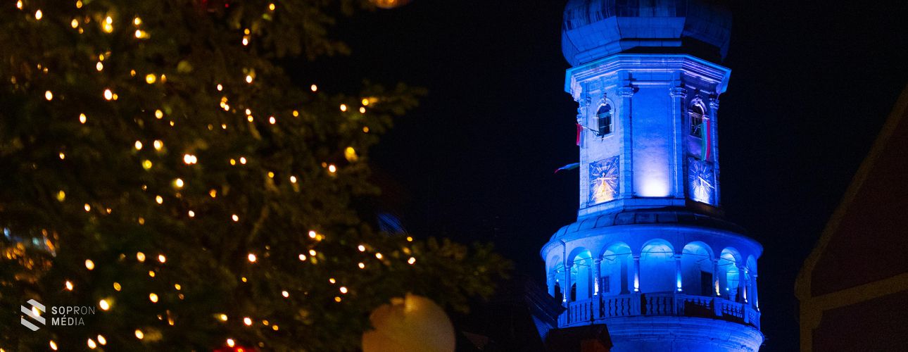 Újra világítanak az ünnepi fények Sopronban! Kitárta kapuit az adventi vásár!