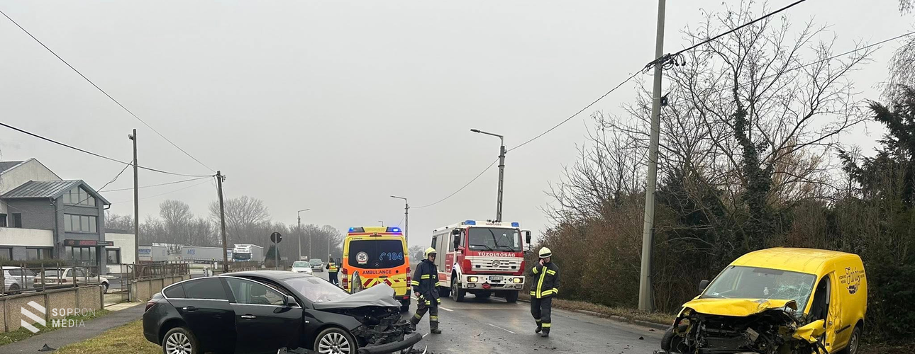 Egy várandós anyuka és egy kisgyermek is megsérült a Peresztegnél történt balesetben