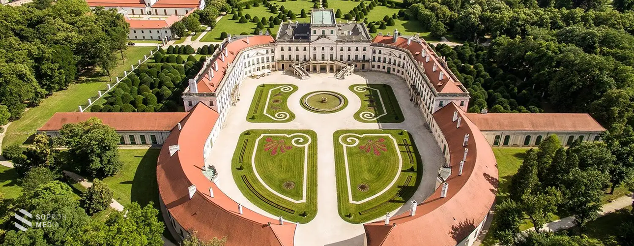 Augusztusban két rangos elismerésben részesült a fertődi Esterházy-kastély
